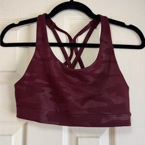 Old Navy Medium Support Power Press Red Maroon Camo Sports Bra Size S Run Yoga